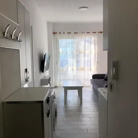 Апартаменты Shengjin Accomodation Лежа